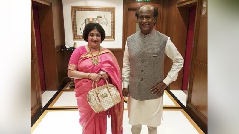 சூப்பர் ஸ்டார் ரஜினிகாந்த் இனி அரசியலுக்கு வரவே மாட்டாரோ? என ரசிகர்கள் கலக்கி போய் இருக்கும் இந்த சமயத்தில் ரஜினியின் மனைவி லதா ரஜினிகாந்த் கட்சி ஆரம்பிக்க உள்ளதாக பேச்சு கிளம்பியுள்ளது. 