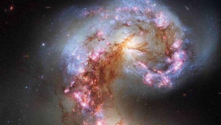 Strange radio waves coming from the heart of the Milky Way stump scientists Strange radio waves coming from the heart of the Milky Way stump scientists