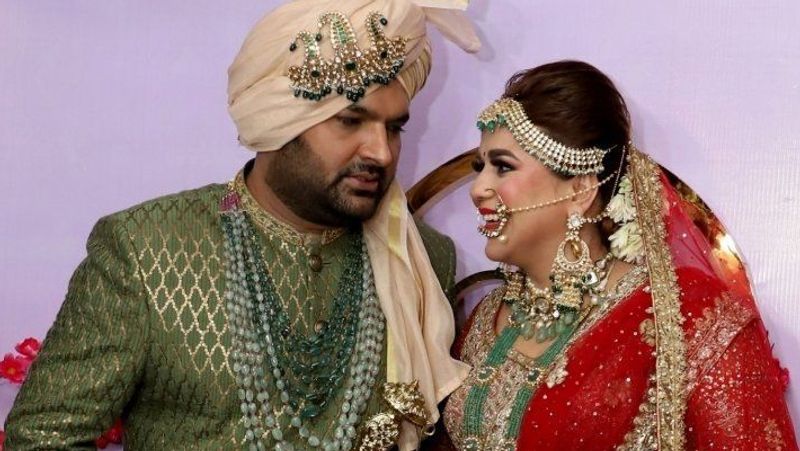 गिन्नी ने बताया था- 'कपिल को देखते ही मैं उन्हें लाइक करने लगी थी। और इसीलिए मैं उनके लिए खाना लेकर आती थी'। कपिल ने बताया था- 'एक दोस्त ने बताया कि गिन्नी तुझे लाइक करती हैं लेकिन मुझे यकीन नहीं हुआ। एक दिन मैंने खुद ही गिन्नी से पूछा - क्या तुम मुझे लाइक करतीं हो और उसने कहा हां'।
