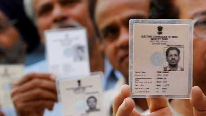 Election Commission preparing to bring voter card in digital format can be downloaded like Aadhaar card kpl Election Commission preparing to bring voter card in digital format can be downloaded like Aadhaar card kpl