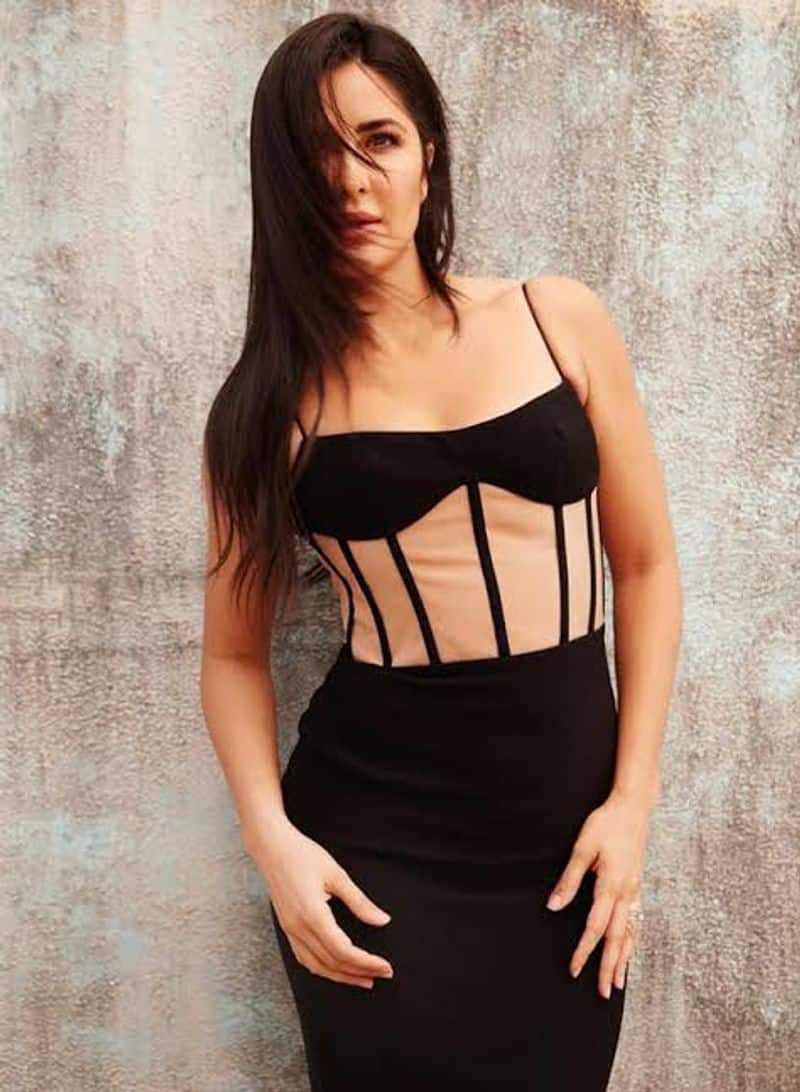 Deepika Padukone to Alia Bhatt: 5 divas who looked smoking hot in black dress-SYT