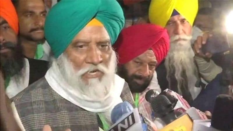 भारतीय किसान यूनियन (DAKAUNDA) के सदस्य जगमोहन सिंह पटियाला भी इस आंदोलन में किसानों की आवाज बुलंद कर रहे हैं। वह कम्युनिस्ट पार्टी से जुड़े रहे हैं। वह पटियाला के निवासी हैं और एक एक्यूपंक्चर चिकित्सक है। जगमोहन पंजाब सरकार के सहकारिता विभाग में भी काम कर चुके हैं।
