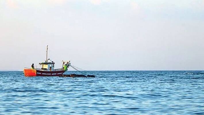 Pakistan marine commandos kill Indian fisherman off Gujarat coast gcw Pakistan marine commandos kill Indian fisherman off Gujarat coast gcw