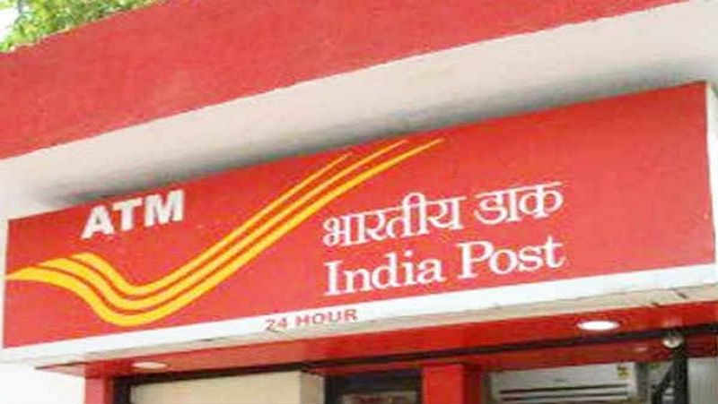 तिमाही आधार पर मिलता है ब्याज सीनियर सिटिजन्स सेविंग्स स्कीम (SCSS) में तिमाही आधार पर ब्याज मिलता है। अप्रैल, जुलाई, अक्टूबर और जनवरी महीने के पहले कार्य दिवस पर यह अमाउंट खाते में आ जाता हौ। इस योजना में 1 साल के बाद भी प्री-मेच्योर विद्ड्रॉवल किया जा सकता है। इस पर 1.5 फीसदी शुल्क लगता है, वहीं 2 साल बाद 1 फीसदी शुल्क लगता है। (फाइल फोटो)
