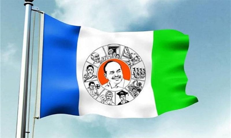 వైఎస్ఆర్సీపీలోనే ఆయన కొనసాగుతున్నారు. తెలంగాణలో ఆ పార్టీ కార్యక్రమాలు నిర్వహించడం లేదు. దీంతో ఆయన రాజకీయంగా స్తబ్దుగా ఉన్నారు.