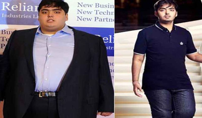  कुछ साल पहले अचानक जब लोगों ने मुकेश अंबानी के बेटे का ट्रांसफॉर्मेशन देखा तो हैरान रह गए थे। अनंत अंबानी ने मात्र 18 महीने में 18 किलो वजन घटा लिया था। जब अनंत मोटे थे तब भी लोग उनका मजाक बनाते थे। और जब उन्होंने वजन घटाया तो सभी कहने लगे कि ऐसा सर्जरी के कारण हुआ है। 
