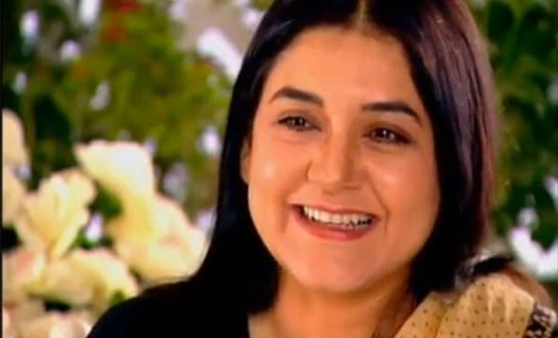 बताया जाता है कि जब संजय गांधी राजनीति में थे उस दौरान मेनका उनके साथ रैलियों में जाया करती थीं। उस दौरान वह मीडिया में सुर्खियां बनी रहती थीं। मेनका आज बीजेपी की कद्दावर नेताओं में से एक हैं और कैबिनेट में मंत्री भी हैं।