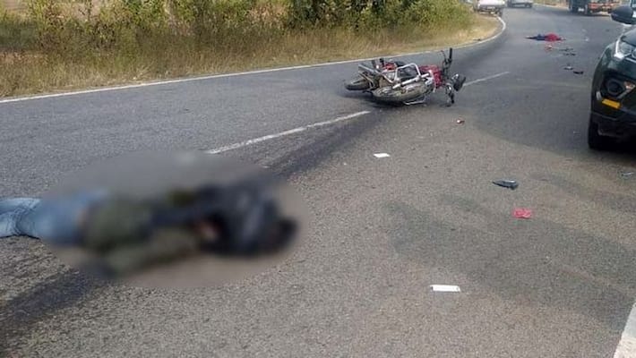 jharkhand news couple died on spot road accident in latehar kpr jharkhand news couple died on spot road accident in latehar kpr