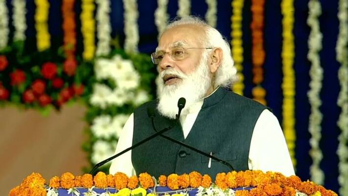 PM Modi meets farmers on one day tour in Kutch Gujarat Live news updates kpn PM Modi meets farmers on one day tour in Kutch Gujarat Live news updates kpn
