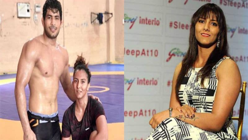 पहलवानी में भारत का नाम रोशन करने वाली गीता सिर्फ पहलवानी में ही नहीं बल्कि महिलाओं के लिए भी यूथ आइकन है। हाल ही में पहलवान गीता ट्विटर पर सबसे ज्यादा मेंशन की जाने वाली महिला एथलीट बनीं। इस साल उन्हें सबसे ज्यादा मेंशन किया गया। वहीं, इस लिस्ट में पुरुषों में विराट कोहली नंबर वन पर है।