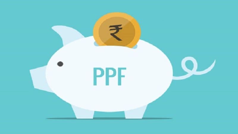 अगर आप पीपीएफ अकाउंट के मेच्योर होने के बाद उसमें से पैसा नहीं निकालते हैं या कोई और ऑप्शन नहीं चुनते हैं, तो खुद-ब-खुद आपकी पीपीएफ मेच्योरिटी की तारीख 5 साल के लिए बढ़ जाती है। हालांकि, इसमें आप और ज्यादा कॉन्ट्रिब्यूशन नहीं कर सकते हैं। लेकिन बैलेंस की राशि पर टैक्स फ्री ब्याज मिलता रहता है। (फाइल फोटो)