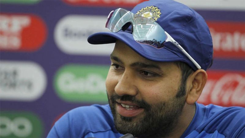 Virat Kohli fans fires on Sunil Gavaskar over double Standard comments, support Rohit Sharma CRA