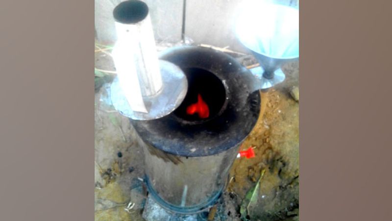 देसी गीजर को अपने परिवार के सदस्यों की संख्या के हिसाब से बनवाया जा सकता है। छोटा परिवार है, तो छोटा गीजर और बड़ा परिवार है, तो बड़ी साइज का गीजर।