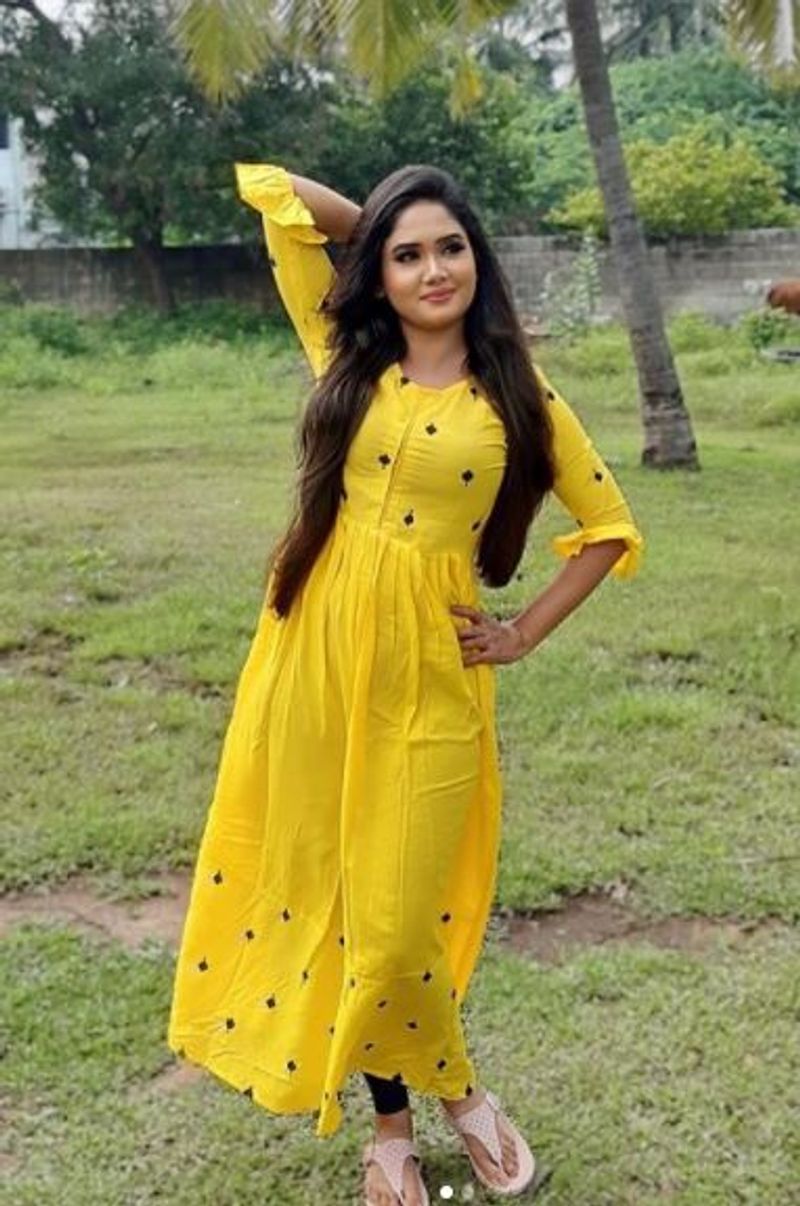 eramana rojave sai gayatri latest modern dress photo