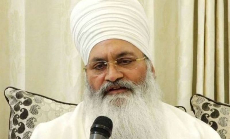 किसानों के साथ कार से कोंडली बॉर्डर पहुंचे थे
खुदकुशी की। उन्हें लोग पानीपत के पॉर्क अस्पताल लेकर पहुंचे थे। डॉक्टरों ने उन्हें मृत घोषित कर दिया। उनकी बॉडी करनाल ले जाई गई है। राम सिंह बुधवार को साथी किसानों के साथ कार से कोंडली बॉर्डर पहुंचे थे।
