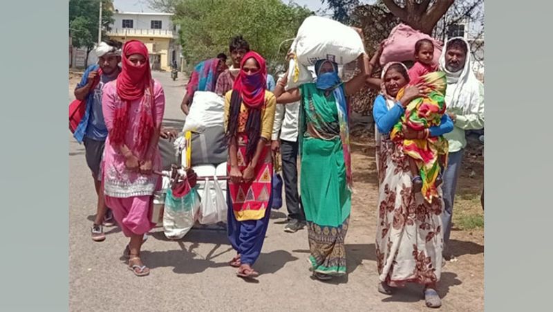 यह ऐसा पलायन था, जो सदियों में कभी-कभार देखने को मिलता है।