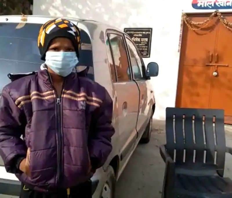 एसएसपी अभिषेक यादव के मुताबिक बच्चे का एक स्कूल में एडमिशन कराने की प्रक्रिया शुरू की गई है। साथ ही पुलिस बच्चे की मां व रिश्तेदारों की भी तलाश कर रही है।