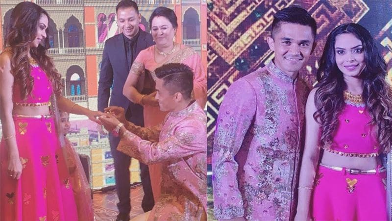 शुरुआत में हमने कहा था कि इनकी लाइफ किसी बॉलीवुड फिल्म से कम नहीं थी, ऐसा इसलिए क्योंकि सोनम को इंगेजमेंट में सुनील ने घुटने के बल बैठकर रिंग पहनाई थी, जिसकी काफी चर्चा हुई थी।