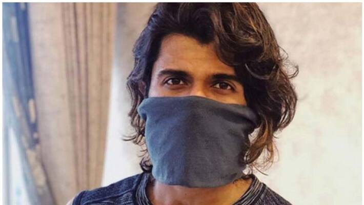 Vijay Deverakonda becomes Indian Soldier Vijay Deverakonda becomes Indian Soldier