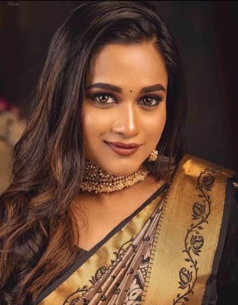 pandian store serial kaavya latest bridal makeup photo shoot