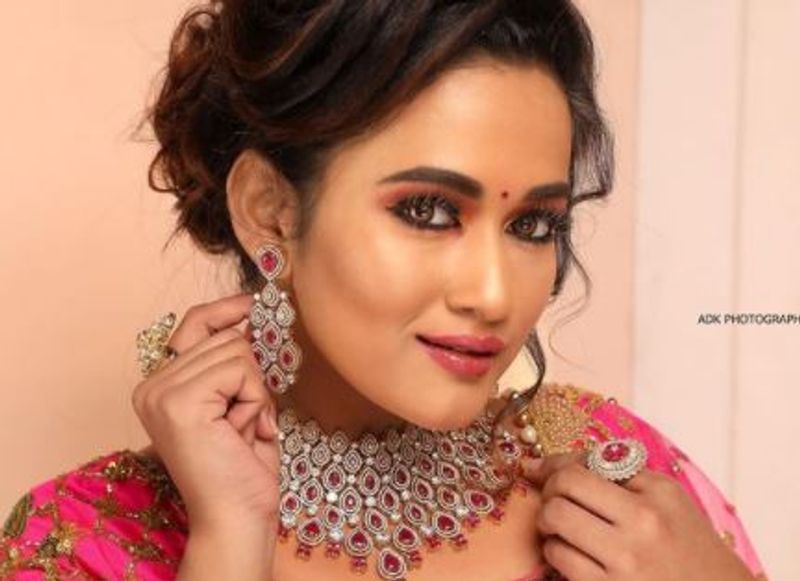 pandian store serial kaavya latest bridal makeup photo shoot