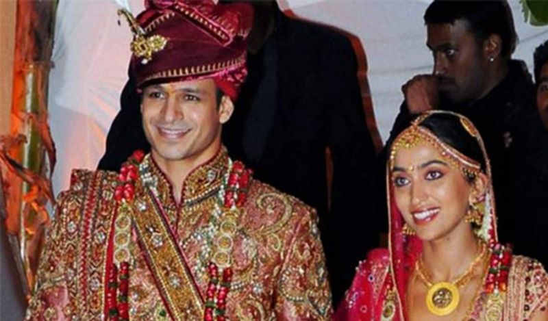 विवेक ओबेरॉय और प्रियंका अल्वा
विवेक ने 29 अक्टूबर, 2010 को कर्नाटक के पूर्व मंत्री जीवराज अल्वा की बेटी प्रियंका से शादी रचाई थी। प्रियंका भी लाइमलाइट में आने से बचती रहती हैं, इसलिए वो ज्यादा सामने नहीं आती हैं।