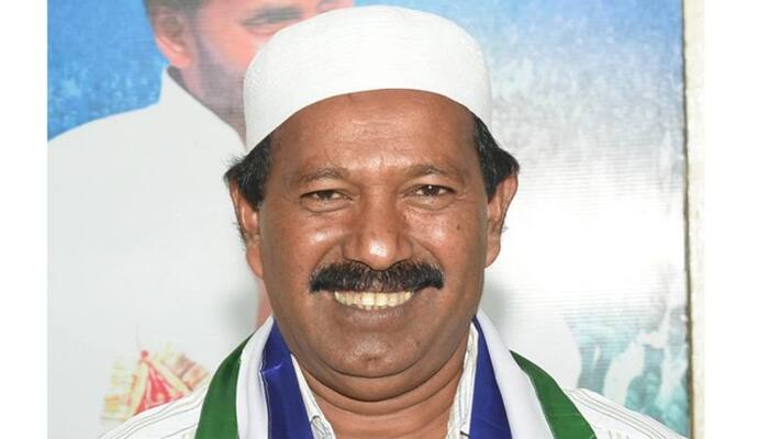 IT Raids continue on YSRCP MLA Mustafa Relatives Homes on second day IT Raids continue on YSRCP MLA Mustafa Relatives Homes on second day