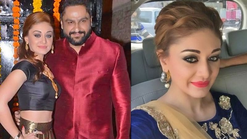 आखिरी बार उन्हें बिग बॉस सीजन 13 में बतौर कंटेस्टेंट देखा गया था। इस रियलिटी शो में उनके साथ उनके ब्वॉयफ्रेंड (अब पति) पराग त्यागी भी नजर आए थे।