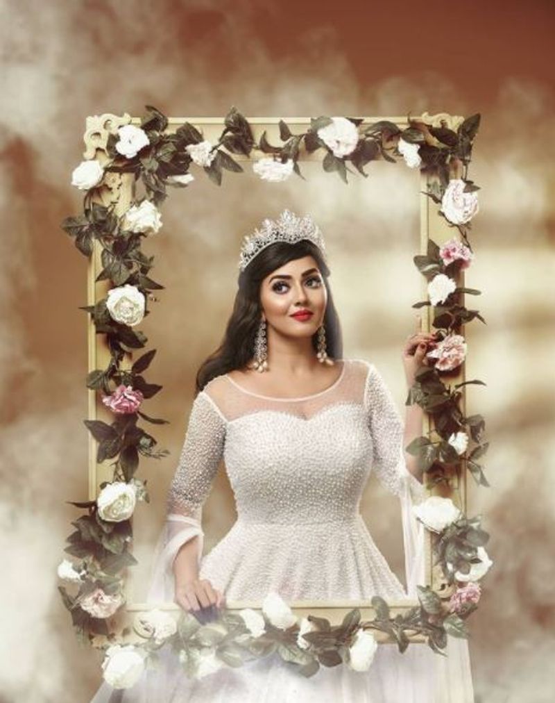nayagi serial actress vidya pradeep angel look photo shoot