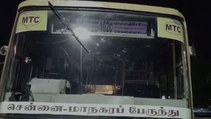 chennai Youth commits suicide by jumping in front of bus