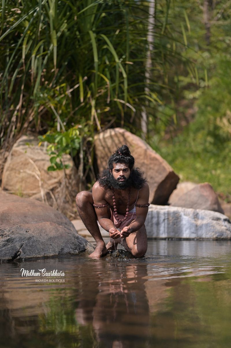 Vaisali and Rishyashrungan viral photo shoot