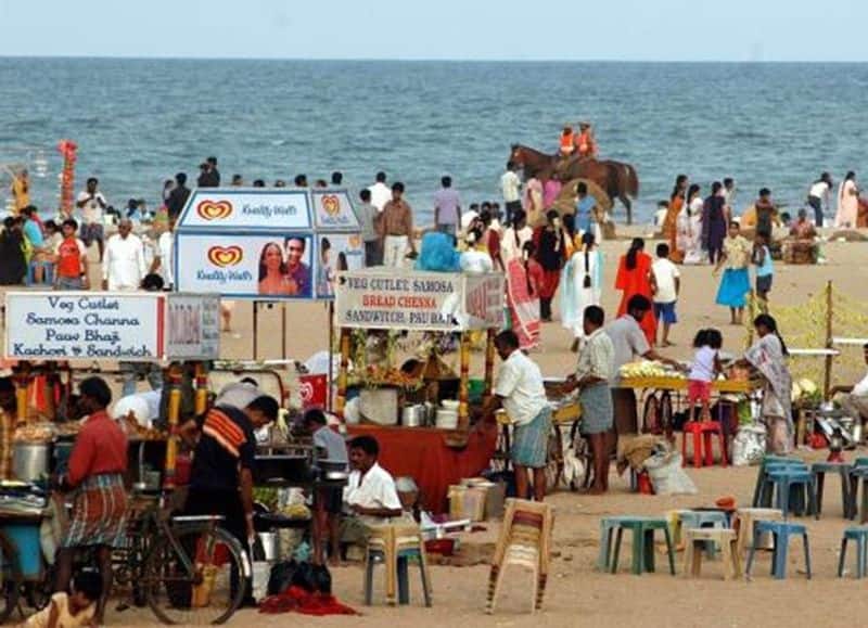 Traders have alleged that the shops bought to modernize the Chennai Marina Beach are deteriorating in the cemetery