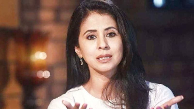 वहीं, उर्मिला की बात करें तो वो लंबे समय से फिल्मों से दूर हैं। वे आखिरी बार 2018 में आई फिल्म 'ब्लैकमेल' में आइटम नंबर 'बेवफा ब्यूटी' में नजर आईं थीं। उर्मिला ने बड़े घर की बेटी, डकैत, चमत्कार, द्रोही, कानून, रंगीला, जुदाई, दौड़, सत्या, मस्त, जंगली, तहजीब, एक हसीना थी, स्पीड जैसी कई फिल्मों में काम किया है।