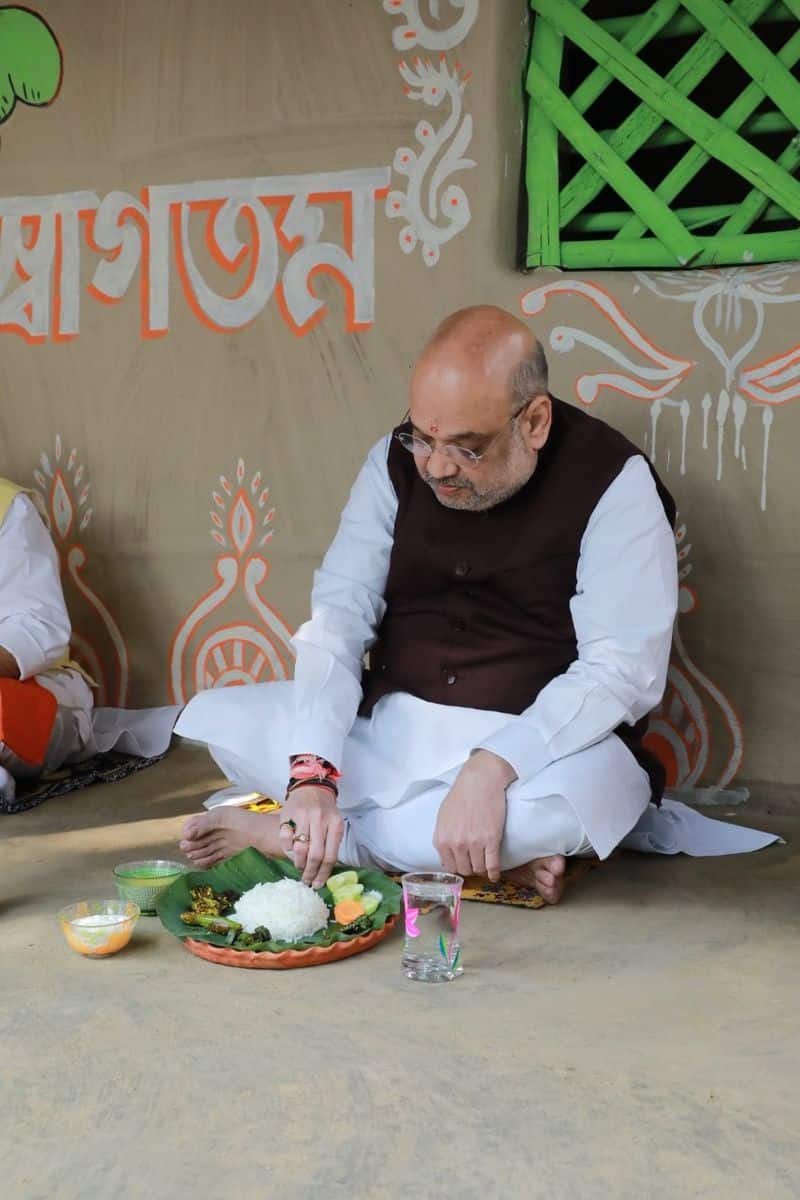 amit shah had lunch in west bengal farmer house with bjp leaders