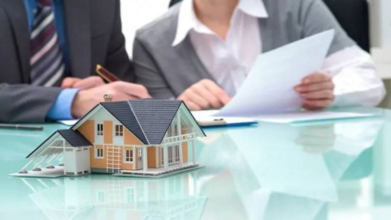 Big offer from SBI, bid for prime property sitting at home, Auctioning shop, house flat at low price