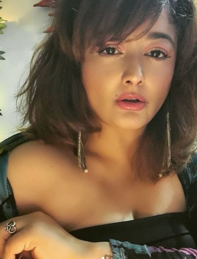 actress kiran rathore latest hot photo goes viral in internet
