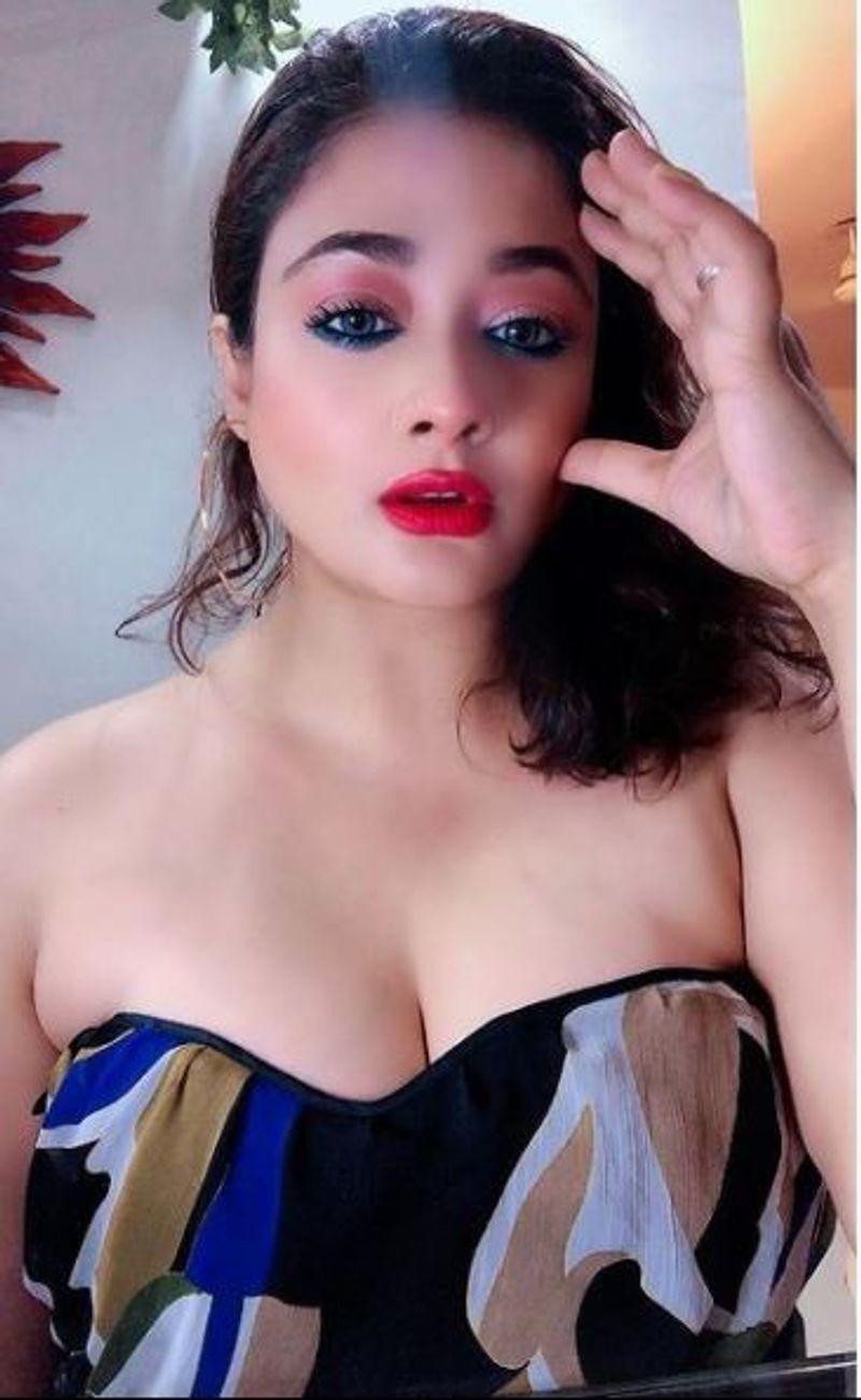 actress kiran rathore latest hot photo goes viral in internet