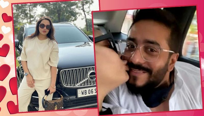 <p><br />
২টি দামি গাড়িও রয়েছে রাজের । ২০১৯-এ একটি ভলভো গাড়ি কিনেছিলেন রাজ , যার মূল্য ৮০ লক্ষ ২৭ হাজার ৪৯১ টাকা । এছাড়াও টাটা নেক্সন রয়েছে রাজের, যার মূল্য ৮ লক্ষ ৭৮ হাজার ৫৩৭ টাকা।</p>