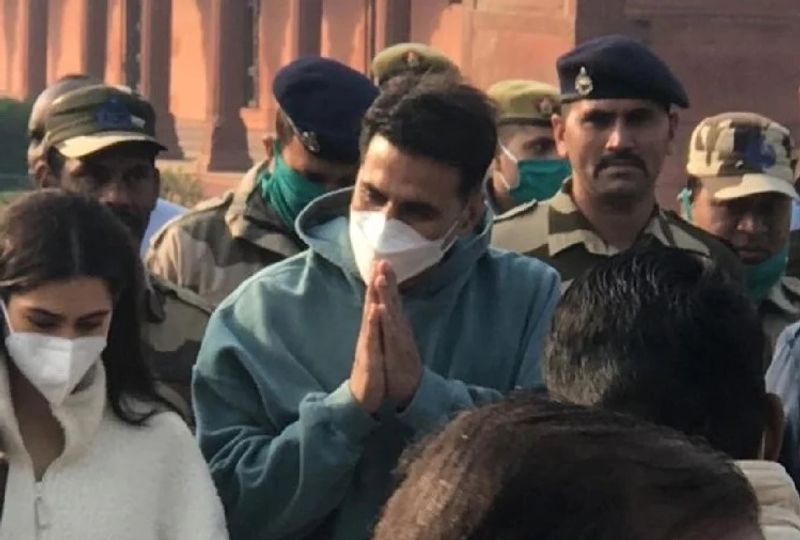 बता दें कि इसके पहले एक्टर अक्षय कुमार 7 अगस्त 2017 को फिल्म टॉयलेट एक प्रेम कथा के प्रमोशन के लिए आगरा आए थे।