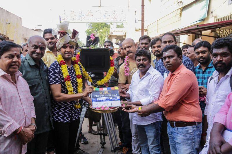 Actor santhanam Joint hands with new movie