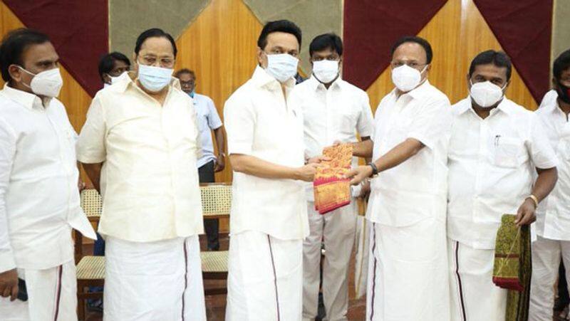 The emptiness left by the own party for the success of the DMK ... Siblings in shock