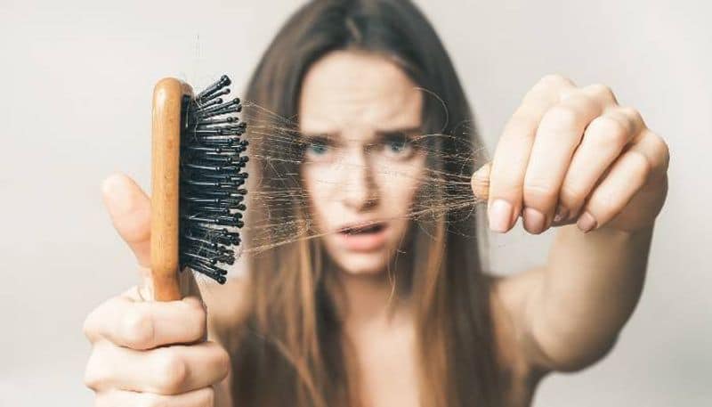 Does Hair Fall Excess? Be sure to know these 4 reasons for that