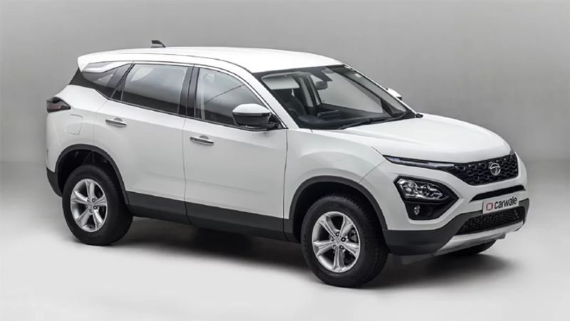 एसयूवी की रेंज में आने वाली Tata Harrier पर भी 45 हजार तक का डिस्काउंट दिया जा रहा है।
