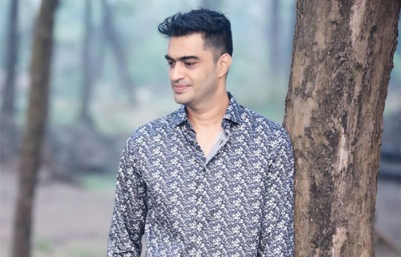 ब्रायन ने बताया, कि वो कहते हैं न कि सोशल मीडिया पर हर जानकारी मिल जाती है तो, मैंने भी वजन कम करने के लिए सोशल मीडिया पर कुछ ऐसे लोगों को फॉलो किया जिन्होंने वजन कम किया था। लेकिन ये मेरी सबसे बड़ी भूल थी। वजन कम करने के लिए खाना-पीना छोड़कर मैं सिर्फ फल और उनके जूस का सेवन करने लगा। इतनी अधिक मात्रा में फलों का सेवन करने मुझे डायबिटीज की शिकायत हो गई थी।