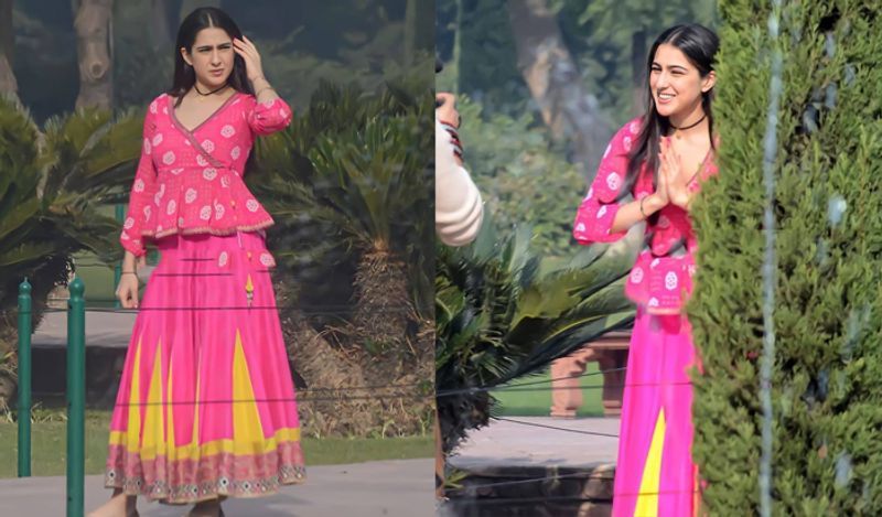बता दें कि लॉकडाउन से पहले सारा अली खान बनारस में शूटिंग करते हुए नजर आई थीं। यहां से फोटोज और वीडियोज सोशल मीडिया पर वायरल हुए थे। फिल्म 'अतरंगी रे' अगले साल अगस्त में रिलीज हो सकती है। 