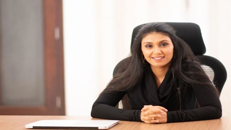 बेशुमार संपत्ति होने के बावजूद रोशनी नाडर को सिंपल लाइफस्टाइल काफी पसंद है। उनका ज्यादातर समय बिजनेस से जुड़ी जिम्मेदारियों को निभाने में ही बीतता है। जो समय उन्हें मिलता है, उसमें वह पढ़ने-लिखने का काम करती हैं। उन्हें अच्छी किताबें पढ़ना काफी पसंद है।