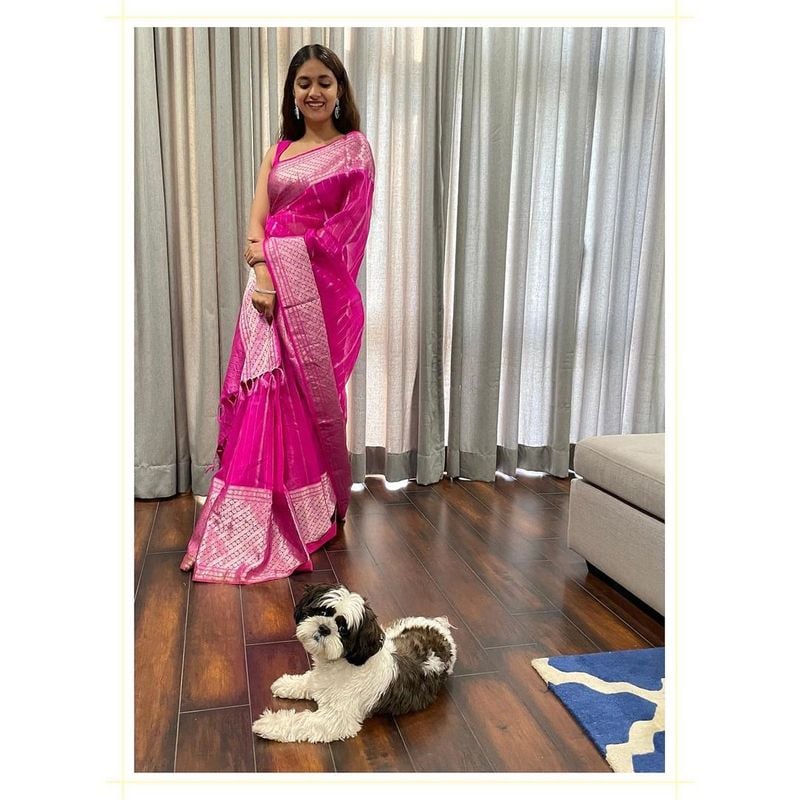 Actress Keerthy suresh latest pink color saree photo shoot going viral