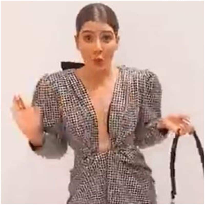 actress samantha over load hot dress photo viral in internet