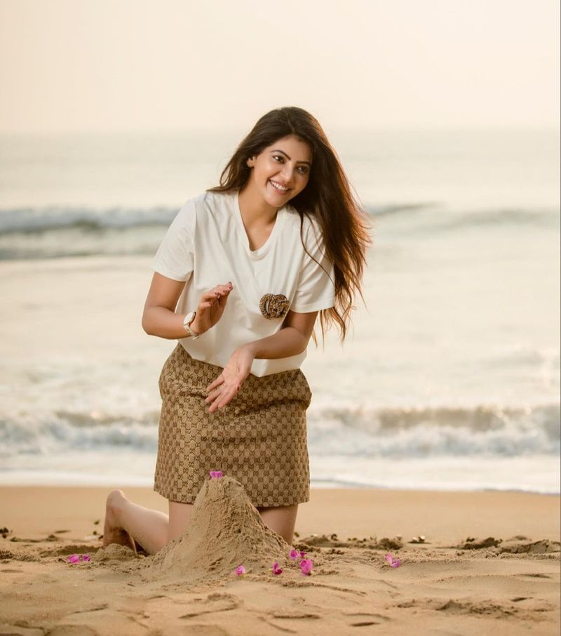 Athulya hot beach photo shoot going viral