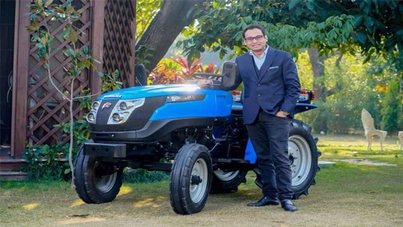 कंपनी का कहना है कि यह बैटरी से लैस टैक्ट्रर डीजल ट्रैक्टरों के मुकाबले एक चौथाई से भी कम खर्च में इस्तेमाल किया जा सकता है। इसे चार्ज करने में ज्यादा बिजली की खपत भी नहीं होगी। घर में मौजूद सॉकेट से भी इसे आसानी से चार्ज किया जा सकता है।